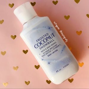 ❌ SOLD ❌Bath & Body Works Frosted Coconut Snowball
